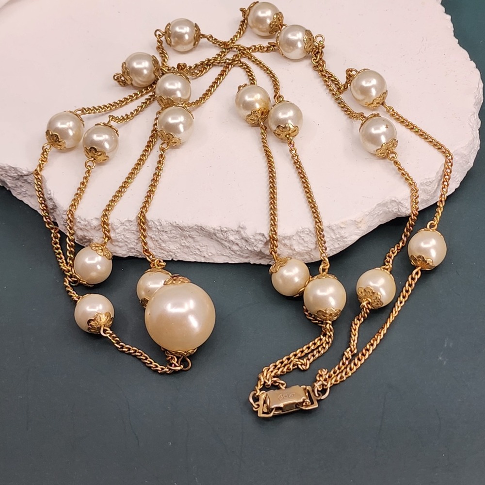 Coro Vintage Faux Pearl Gold Tone Chain Necklace Large Bead Statement Jewelry